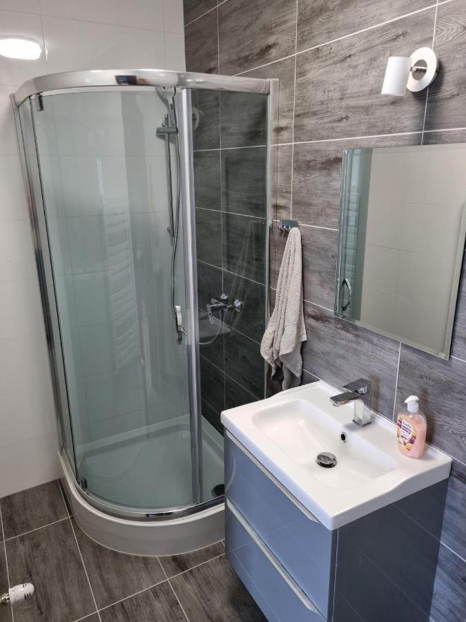 Dom Na Ubocy Apartment Gron ภายนอก รูปภาพ